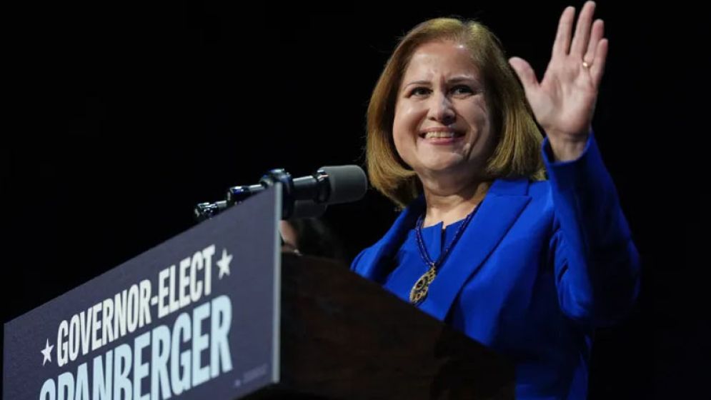 যুক্তরাষ্ট্রে মুসলিমদের জন্য আরেকটি সাফল্য এনে দিলেন গাজালা হাশমি