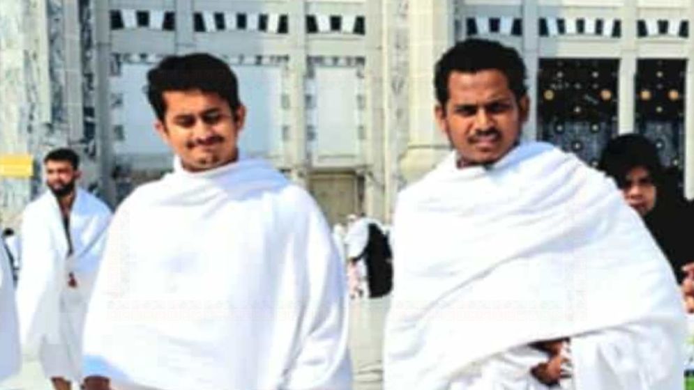ওমরাহ পালনে সৌদি গেলেন সারজিস আলম