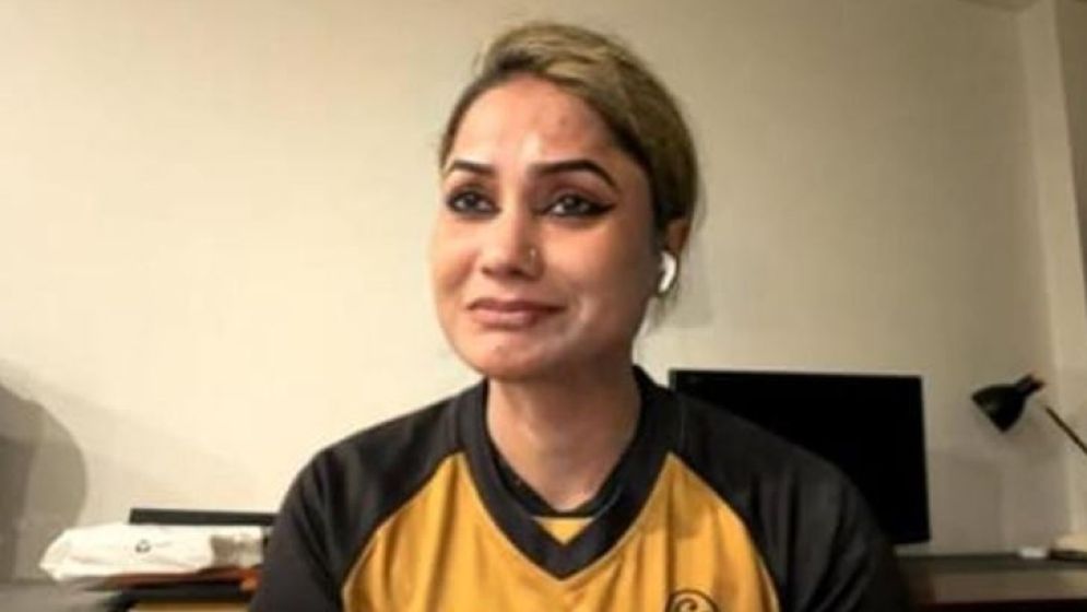 ক্রিকেটের মাঠেও স্বস্তিতে নেই নারীরা