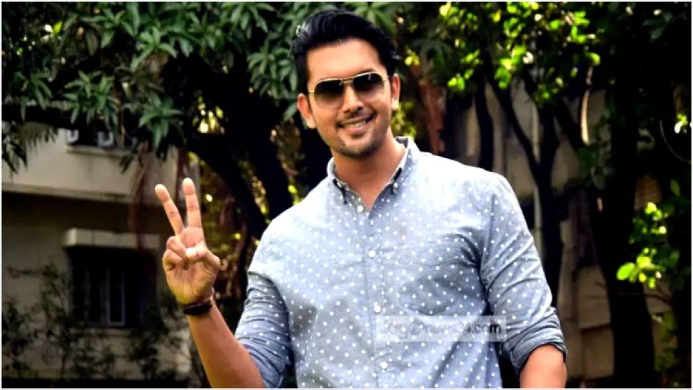 আরিফিন শুভর প্লট ফিরিয়ে দিতে বললেন অনন্য মামুন