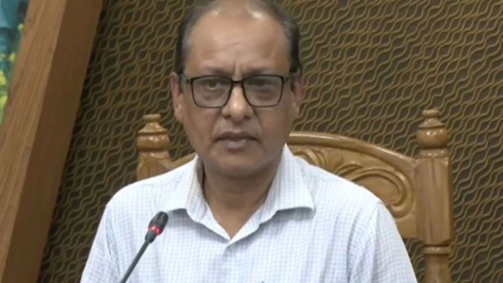 সহকারী শিক্ষকদের গ্রেড পরিবর্তন নিয়ে যা বললেন গণশিক্ষা উপদেষ্টা