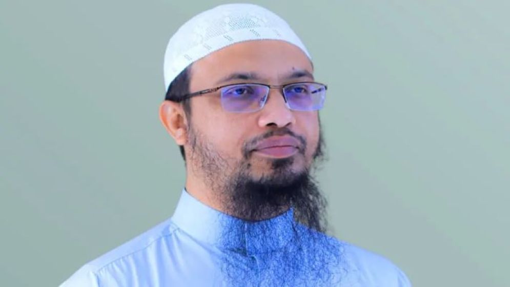 হজে গিয়ে স্বামী-স্ত্রীর মিলন, অন্তঃসত্ত্বা হলে করণীয় কী?