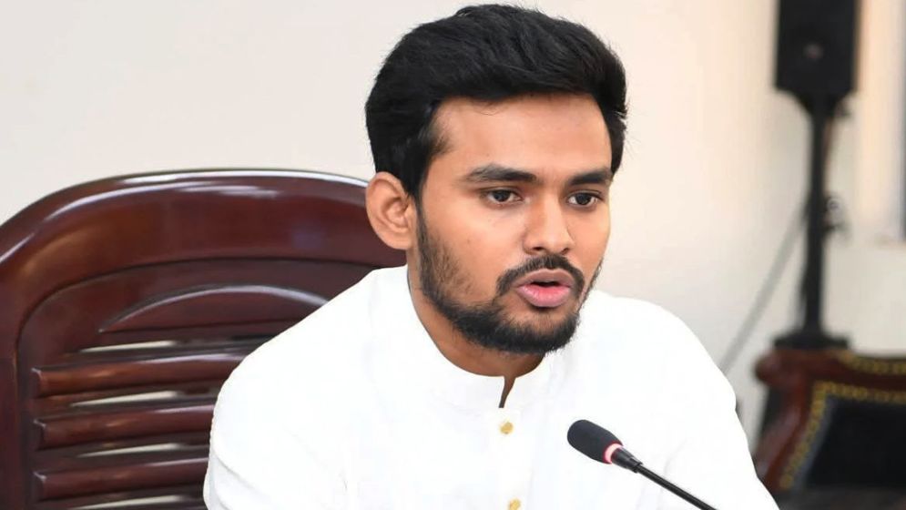 পদত্যাগ করবেন উপদেষ্টা আসিফ, ঢাকা থেকেই নির্বাচনের ঘোষণা