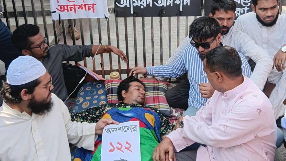 ৫২২ ঘণ্টা অনশন করলেও কিছু করার নেই— তারেকের উদ্দেশ্যে ইসি সচিব
