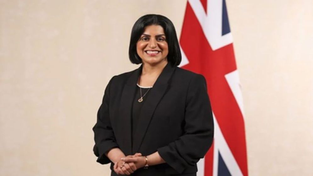 ডেনমার্কের মতো কঠোর ইমিগ্রেশন নীতির পথে যুক্তরাজ্য