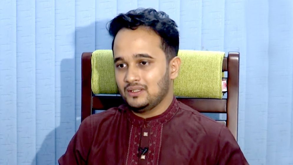 মুখ ফসকে ‘শেখ’ বলার ব্যাখ্যা দিলেন স্নিগ্ধ