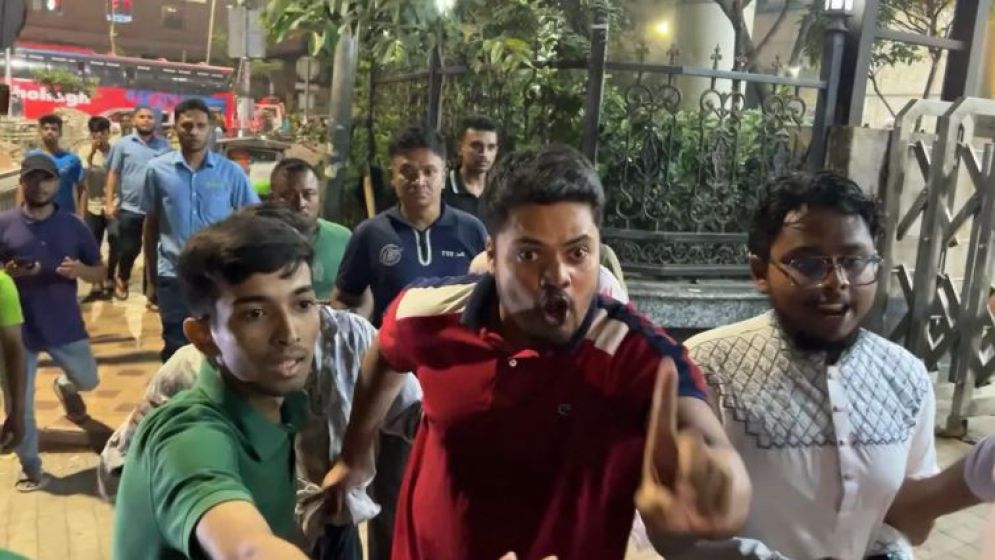 এনসিপি কার্যালয়ের সামনে ককটেল বিস্ফোরণ, আটক ৫