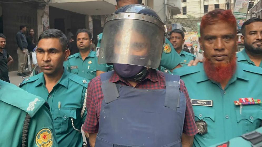 সেই ঢাবি অধ্যাপক কারাগারে