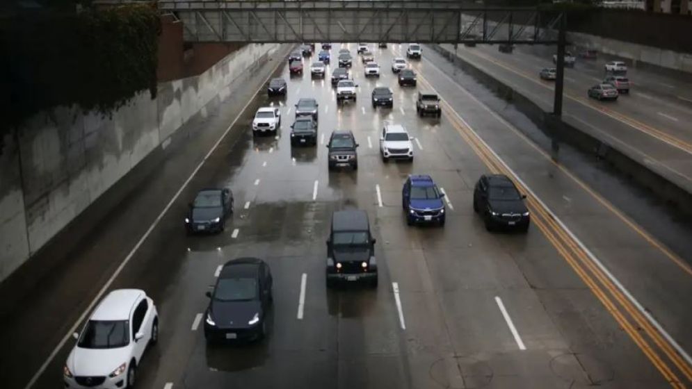 ১৭ হাজার অভিবাসীর বাণিজ্যিক ড্রাইভিং লাইসেন্স বাতিল