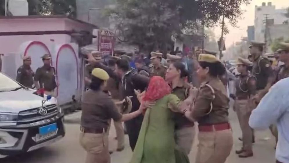 গণধর্ষণের শিকার হয়ে থানায় নারী, ভিডিও ভাইরাল