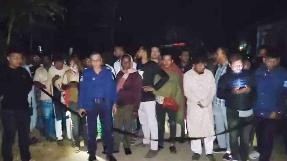 লক্ষ্মীপুরে বিএনপি নেতাকে কুপিয়ে হত্যা, নেপথ্যে কী?