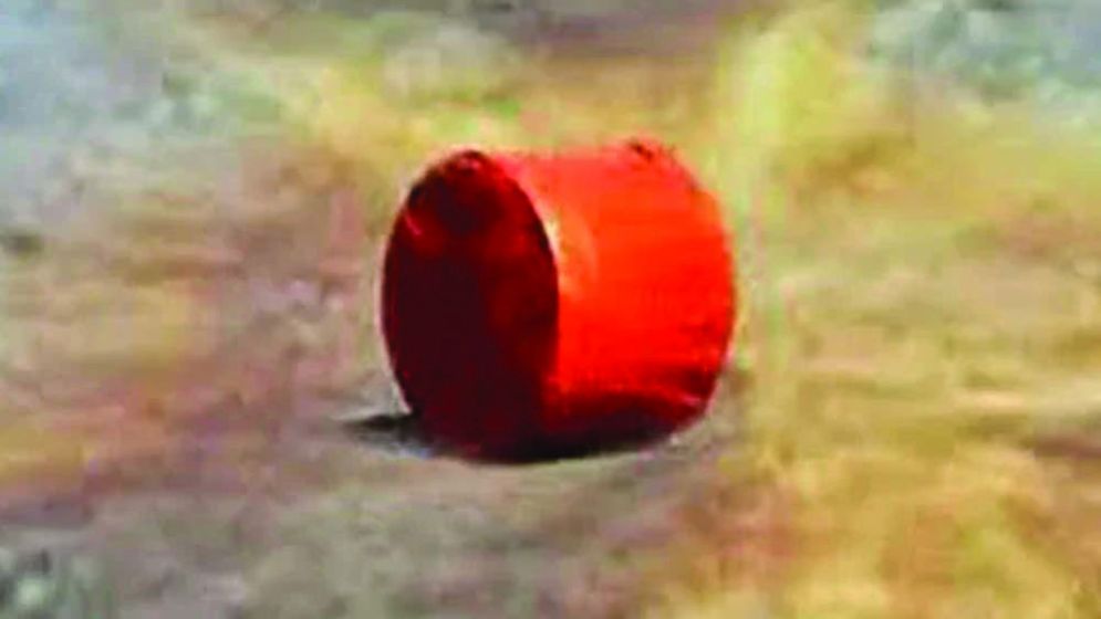 এবার বিমানবন্দর রেলস্টেশনে ককটেল বিস্ফোরণ