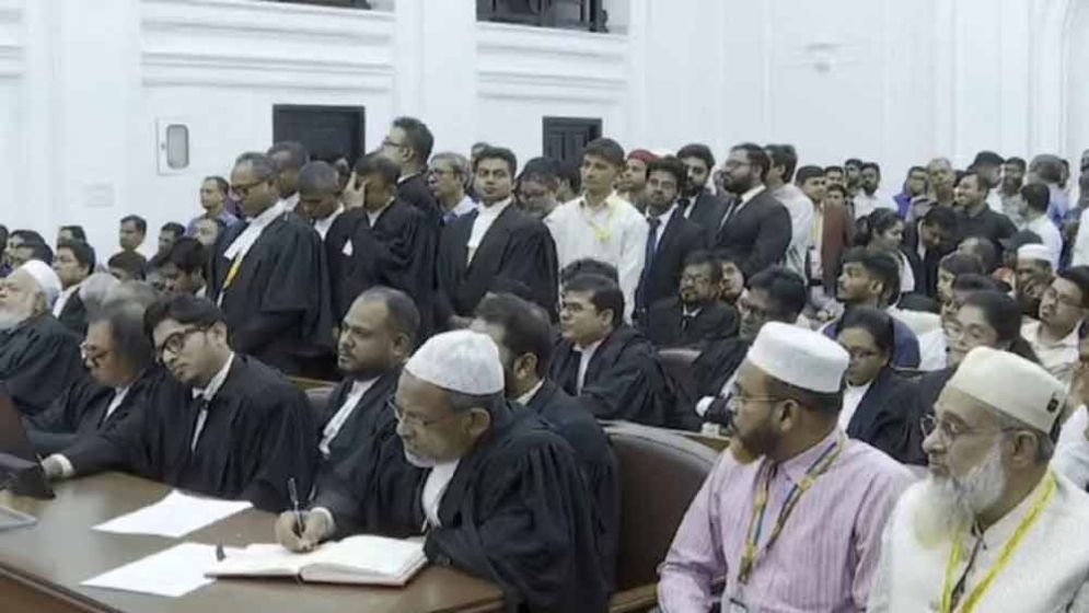 ট্রাইব্যুনালে শেখ হাসিনার রায়ের শেষ অংশ পড়া চলছে