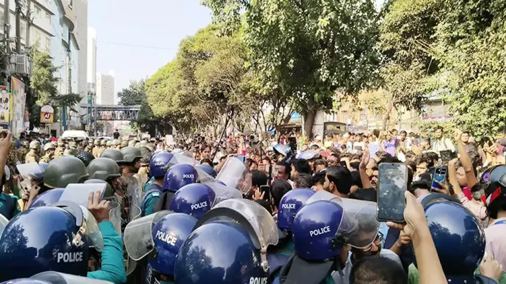 ধানমন্ডি ৩২-এ পরিস্থিতি থমথমে