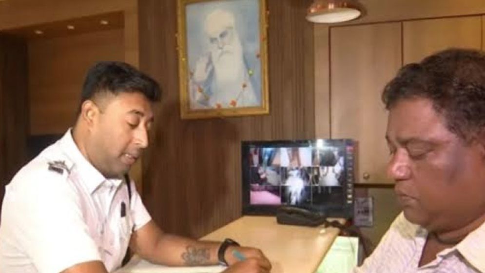 কলকাতার আবাসিক হোটেলগুলোতে হঠাৎ পুলিশের কড়া নজরদারি