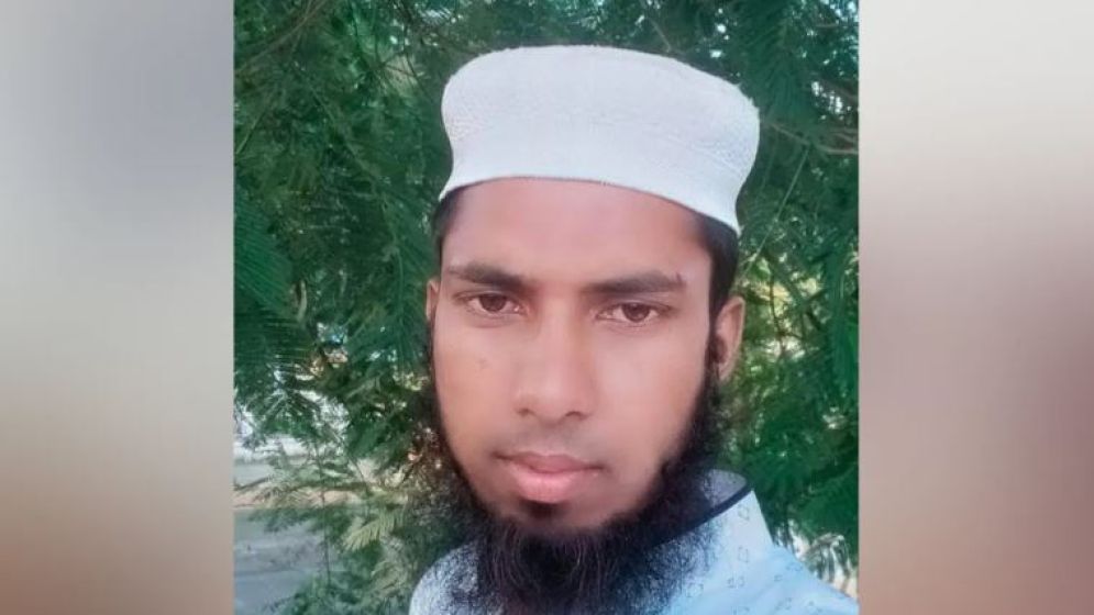 রাতে বিদেশযাত্রার অনুমতি চাইলেন স্বামী, সকালে না ফেরার দেশে