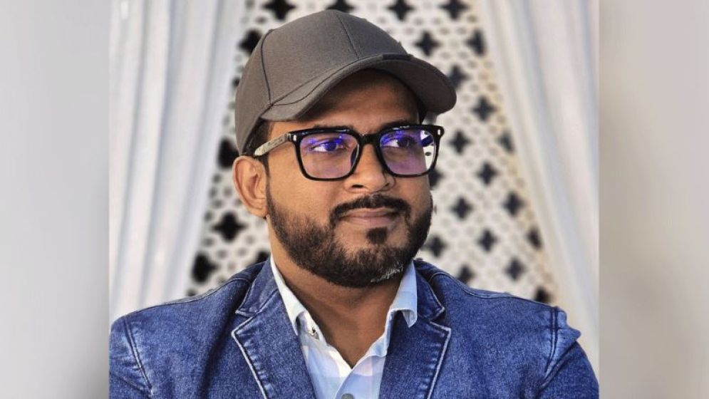 মধ্যরাতে সাংবাদিক সোহেলকে তুলে নিল ডিবি