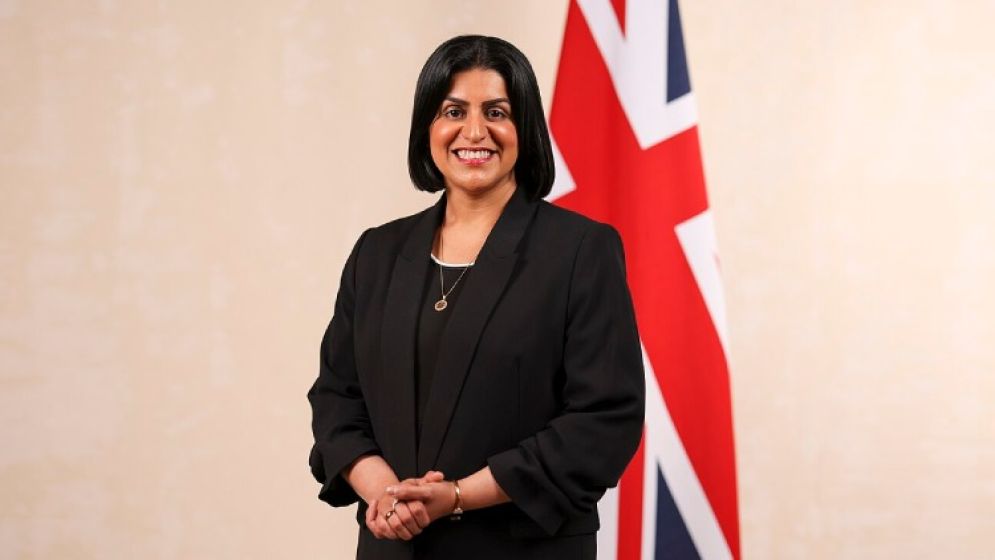 যুক্তরাজ্যে কঠোর আশ্রয় নীতি, চাপের মুখে শাবানা মাহমুদ