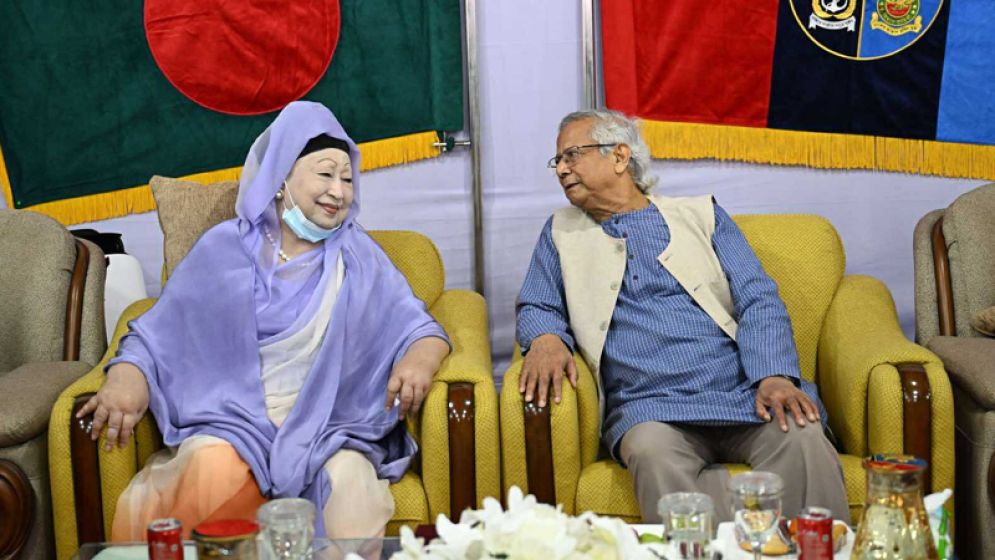 প্রধান উপদেষ্টা ও বিএনপি চেয়ারপারসনের একান্ত বৈঠক