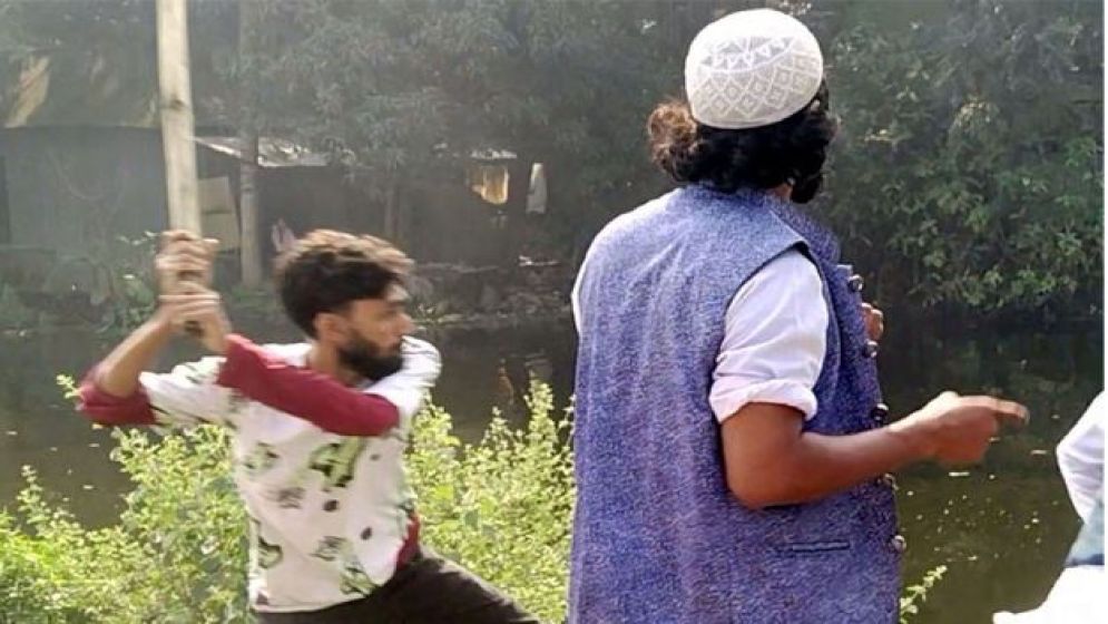 শিল্পী আবুল সরকারের অনুসারীদের ওপর ‘তৌহিদী জনতা’র হামলা, আহত ৪