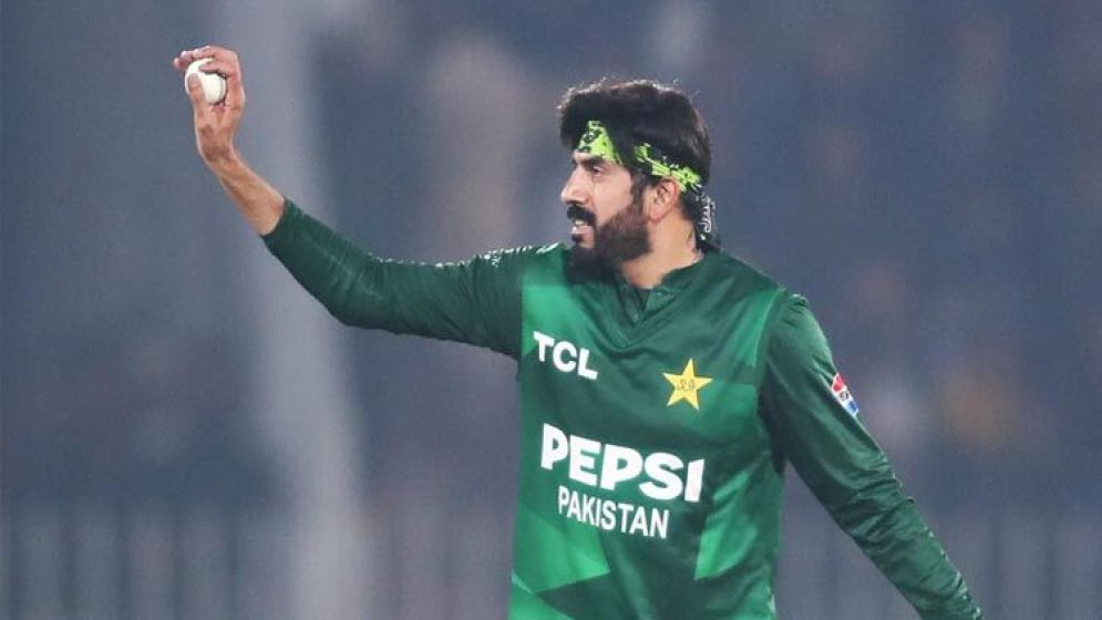 উসমানের হ্যাটট্রিকে টানা ৩ জয়ে ফাইনালে পাকিস্তান