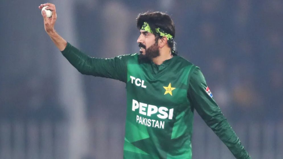 ক্যারিয়ারের দ্বিতীয় ম্যাচেই হ্যাটট্রিক, দেখে নেবেন ভারতকে