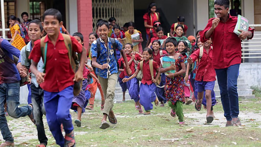 লম্বা ছুটিতে যাচ্ছে শিক্ষাপ্রতিষ্ঠান