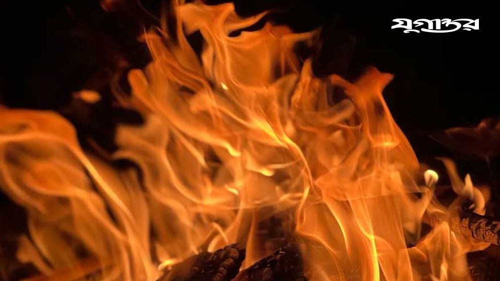 কালুরঘাটে পোশাক কারখানার গুদামের আগুন নিয়ন্ত্রণে