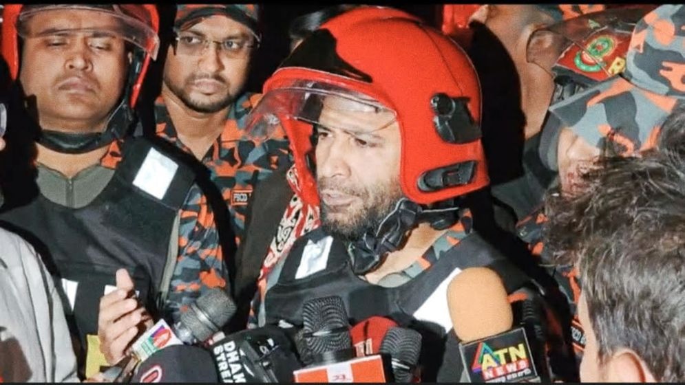 কড়াইল বস্তিতে আগুনে পুড়ে ছাই ১৫০০ ঘর