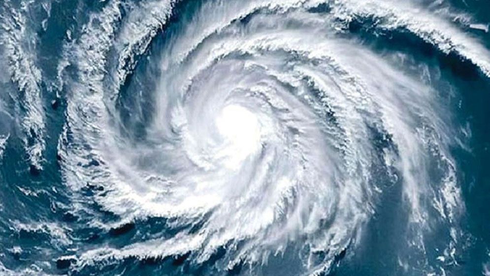 কোথায় অবস্থান করছে ঘূর্ণিঝড় ‘সেনিয়ার’