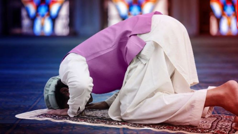 নামাজে রাকাত সংখ্যা ভুলে গেলে কী করবেন? জেনে নিন