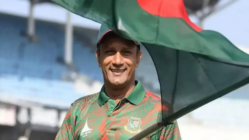 জামায়াতে যোগদান নিয়ে যা বললেন পাইলট