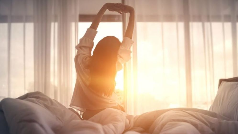 ফিট থাকতে ঘুম থেকে উঠে যে ৫ কাজ অবশ্যই করবেন