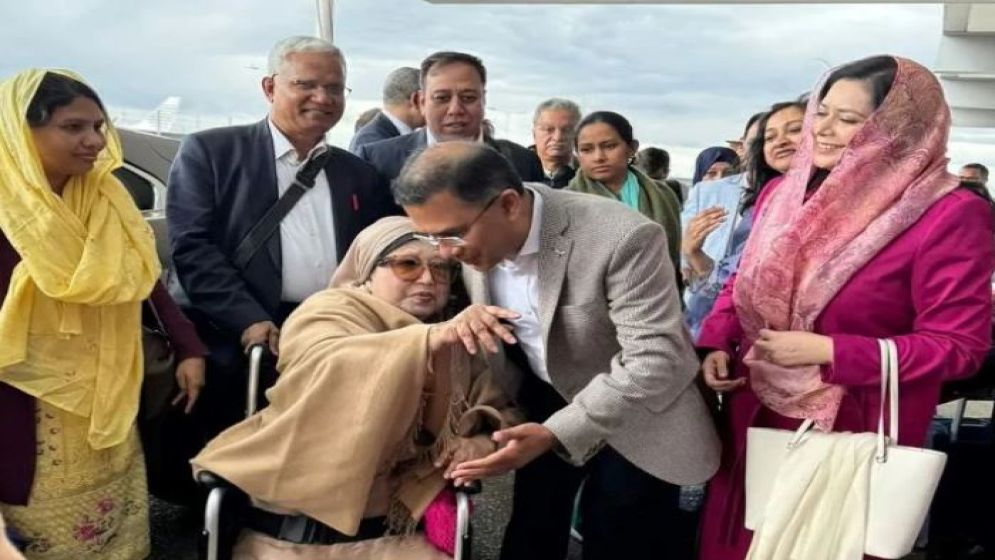 মা অসুস্থ, তবুও যে কারণে ফিরতে পারছেন না তারেক রহমান