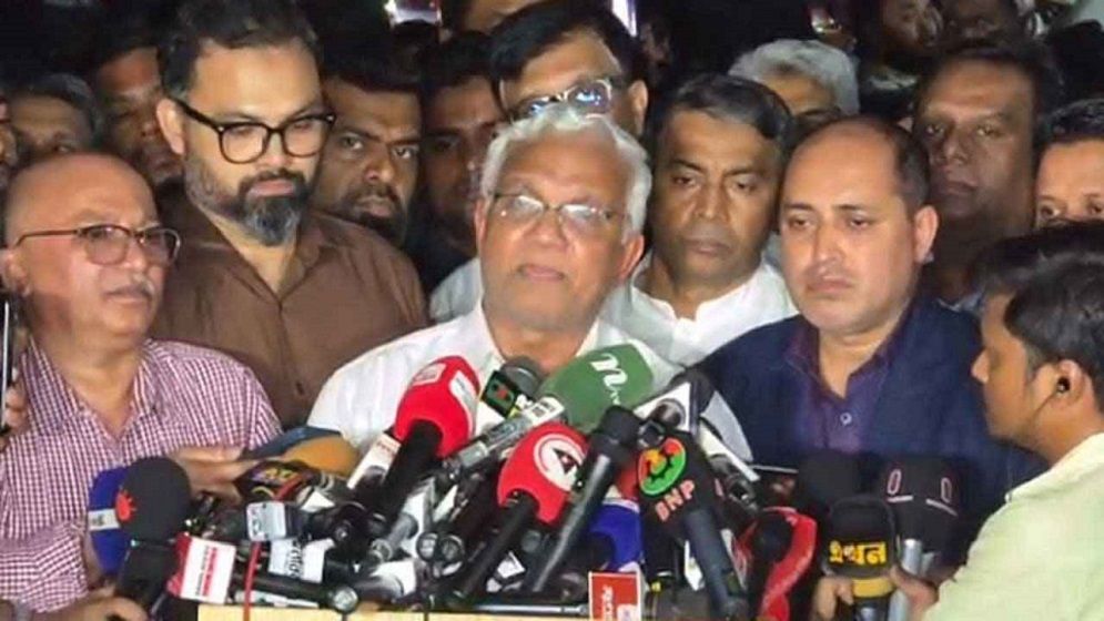 চিকিৎসা গ্রহণ করতে পারছেন খালেদা জিয়া: ডা. জাহিদ