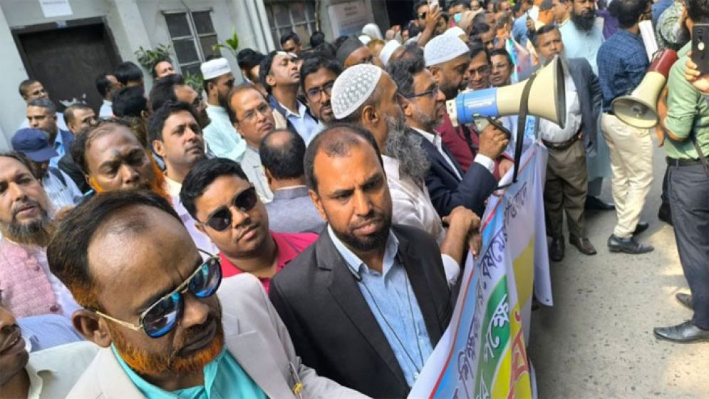 এবার বার্ষিক পরীক্ষা নিয়ে দুঃসংবাদ দিলেন মাধ্যমিক শিক্ষকরা