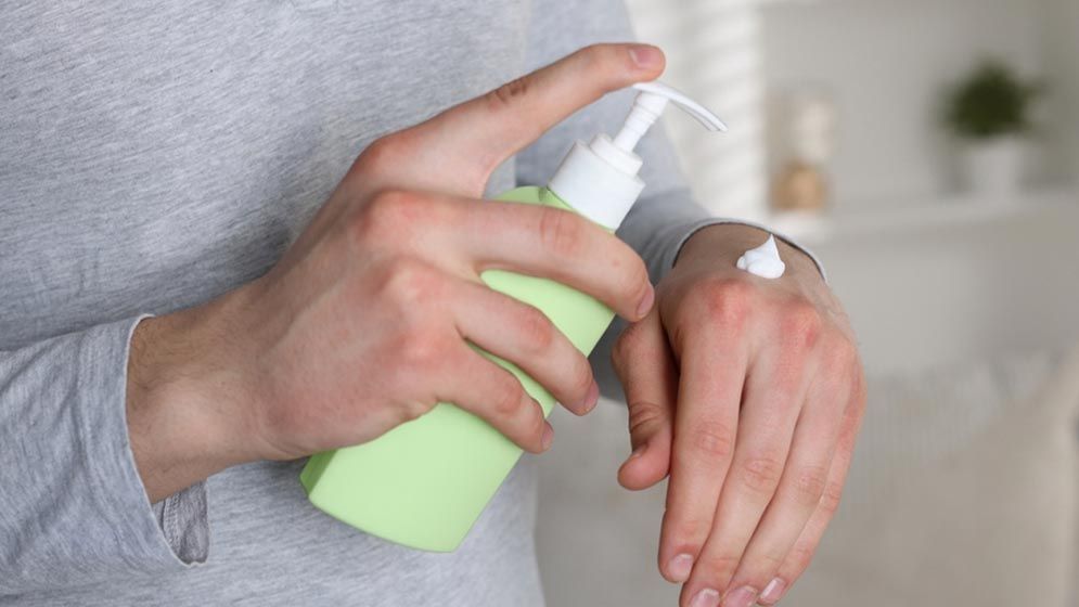 লোশন ব্যবহার করে নামাজ পড়া যাবে?