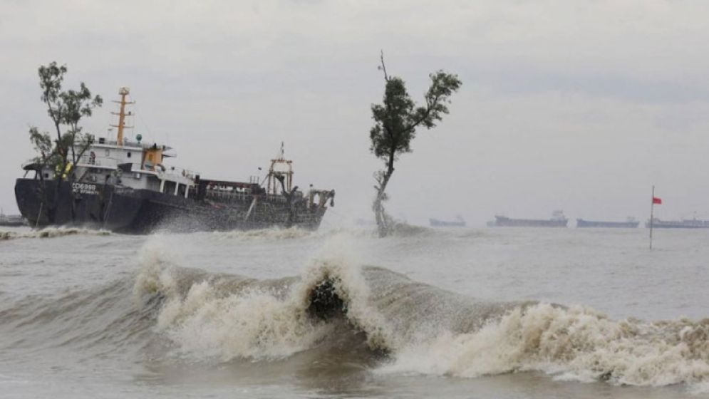 ঘূর্ণিঝড় ‘ডিটওয়াহ’ নিয়ে সবশেষ যা জানাল আবহাওয়া অধিদপ্তর