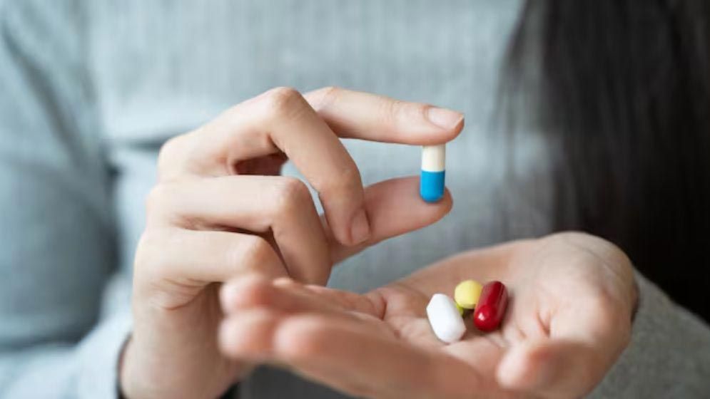 মেয়াদোত্তীর্ণ হওয়ার আগেই নষ্ট হয়ে গেছে ওষুধ? কিভাবে বুঝবেন