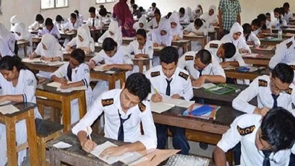 প্রাথমিক-মাধ্যমিকের বার্ষিক পরীক্ষা স্থগিত, বিপর্যস্ত শিক্ষাপঞ্জি