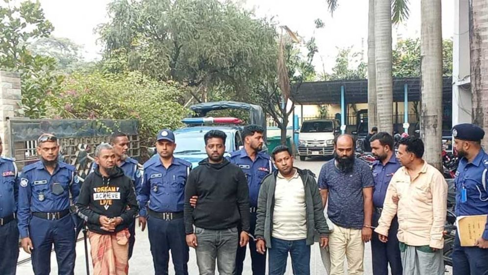 বাউল শিল্পী সোনিয়ার পরকীয়ার বলি হলেন স্বামী