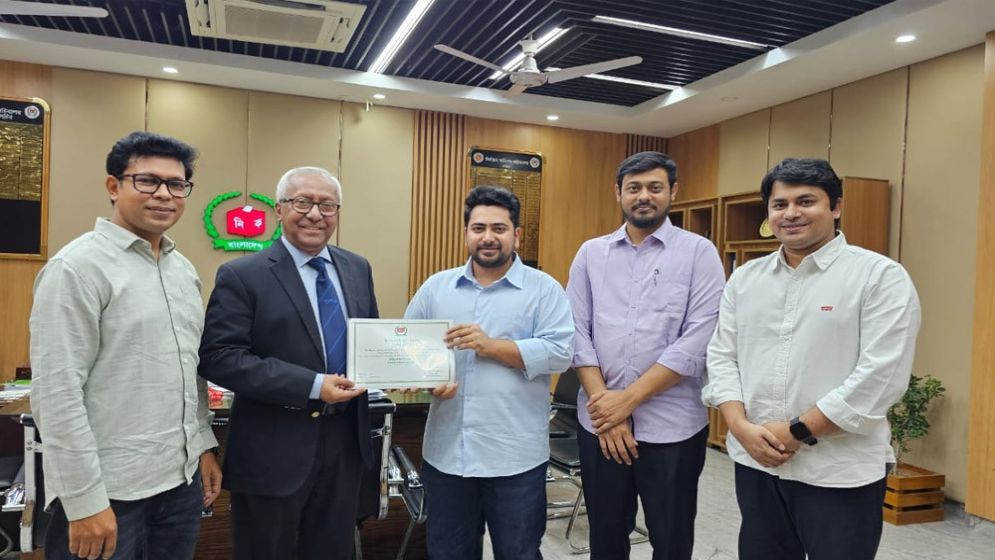 ‘শাপলা কলি’ প্রতীকে নিবন্ধন সনদ পেল এনসিপি