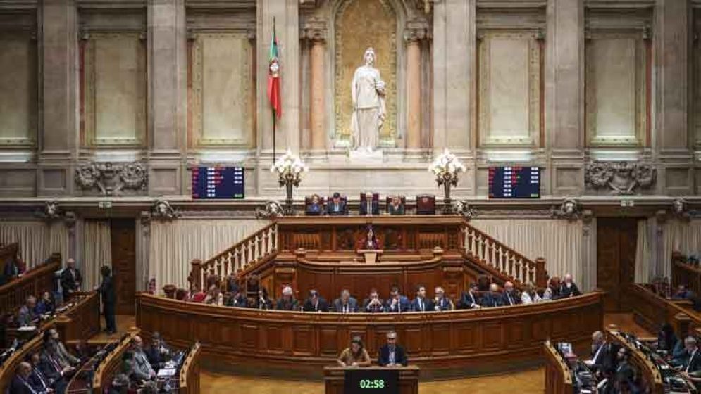 অবৈধ অভিবাসন নিয়ন্ত্রণে কঠোর হচ্ছে পর্তুগাল, নতুন আইন অনুমোদন