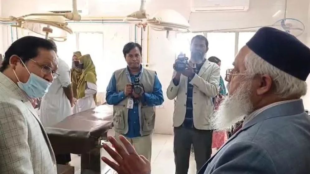 স্বাস্থ্য অধিদপ্তরের মহাপরিচালকের সঙ্গে চিকিৎসকের বাগবিতণ্ডা নিয়ে যা জানা গেল