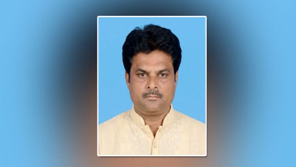 ঠাকুরগাঁওয়ে সারের ডিলারশিপ বাঁচাতে পদ ছাড়লেন ইউপি চেয়ারম্যান