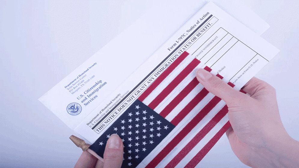 যুক্তরাষ্ট্রে ওয়ার্ক পারমিট বাতিলের চিঠি, আতঙ্কে বহু প্রবাসী