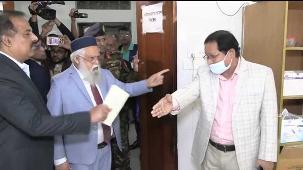 ১৭ বছরেও কেন পদোন্নতি পাননি সেই চিকিৎসক? জানা গেল কারণ