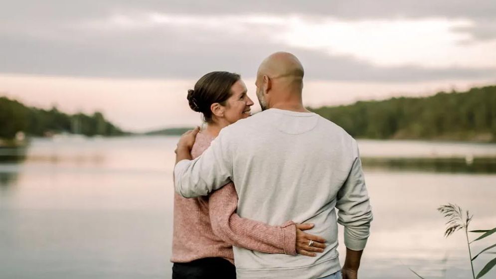 বয়সের পার্থক্যের প্রেম কি সত্যিই এত সমালোচনার যোগ্য