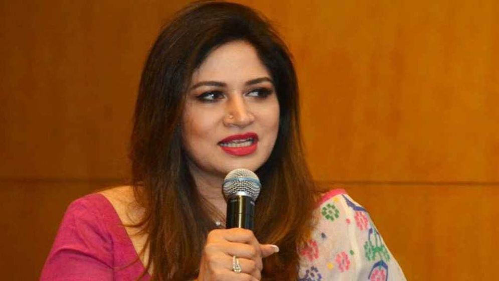 নারী ক্রিকেটারদের সঙ্গে দেখা করে যা বললেন রুবাবা দৌলা