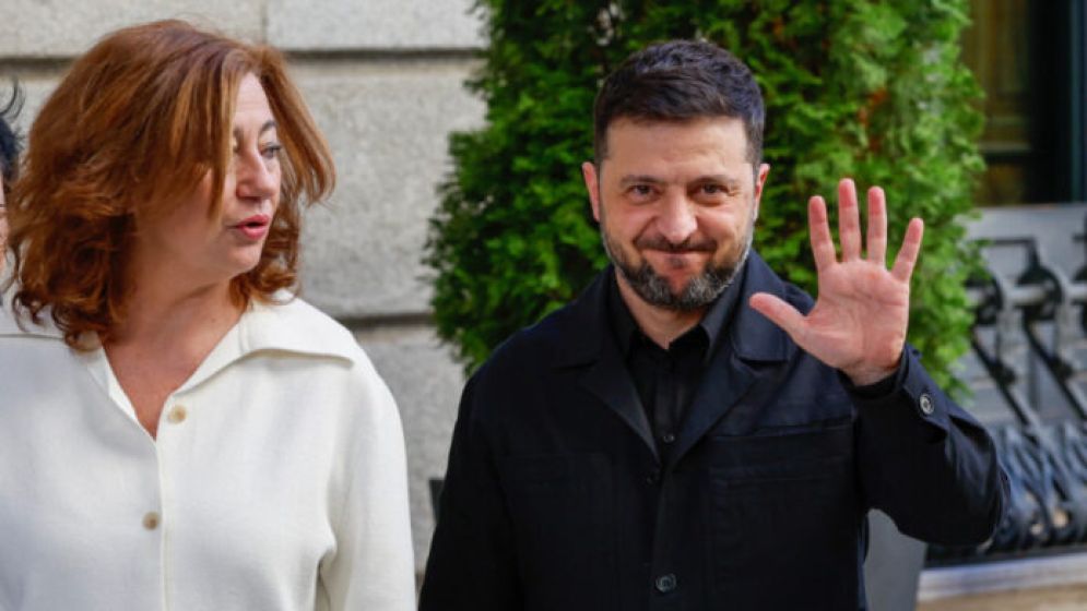 ইউরোপীয় মিত্রদের সঙ্গে বৈঠক করতে লন্ডনে জেলেনস্কি